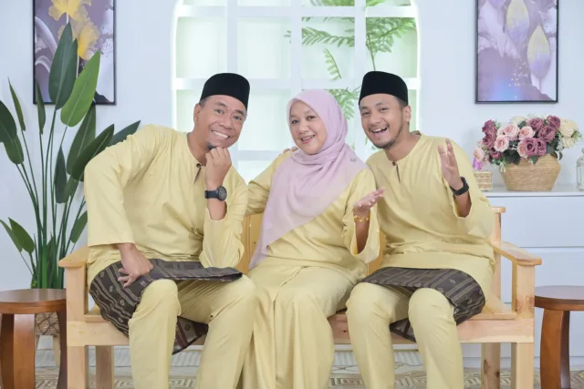 Raya Family Portraits